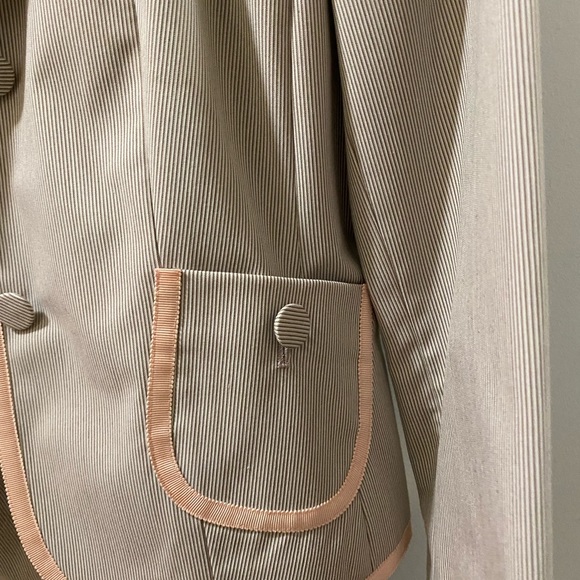 Isabel & Nina Women’s Suit - Picture 5 of 7